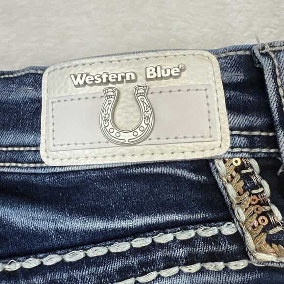 Western Blue Denim Shorts Skull Horseshoe Embroidered Size 3 Rhinestones - Picture 11 of 11